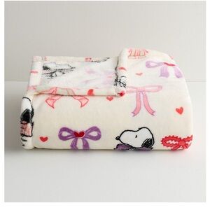 The Big One Peanuts Snoopy Valentines Plush Throw Blanket